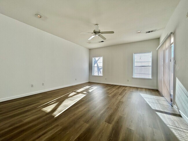 Foto del edificio - NE HEIGHTS