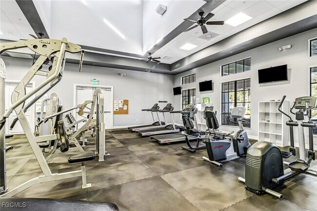 Foto del edificio - 12500 Fairmont Dr