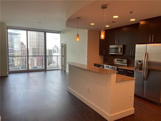 Building Photo - 1080 Peachtree St NE