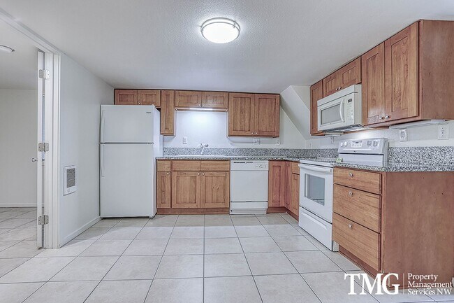 Foto del edificio - Eastmoreland 52nd Duplex