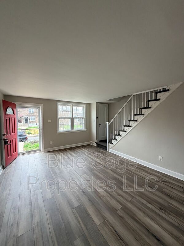 Foto del edificio - 2345 Bond Ave