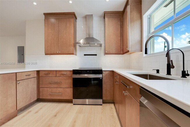 Foto del edificio - 6356 SW 14th St