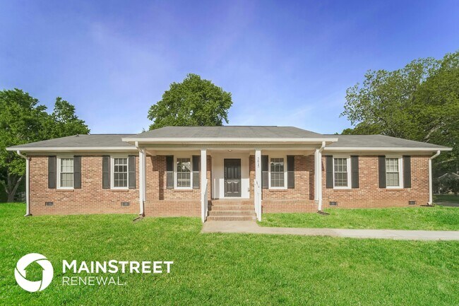 Building Photo - 5815 Mallard Dr S