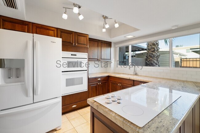 Foto del edificio - 8476 E Chaparral Rd