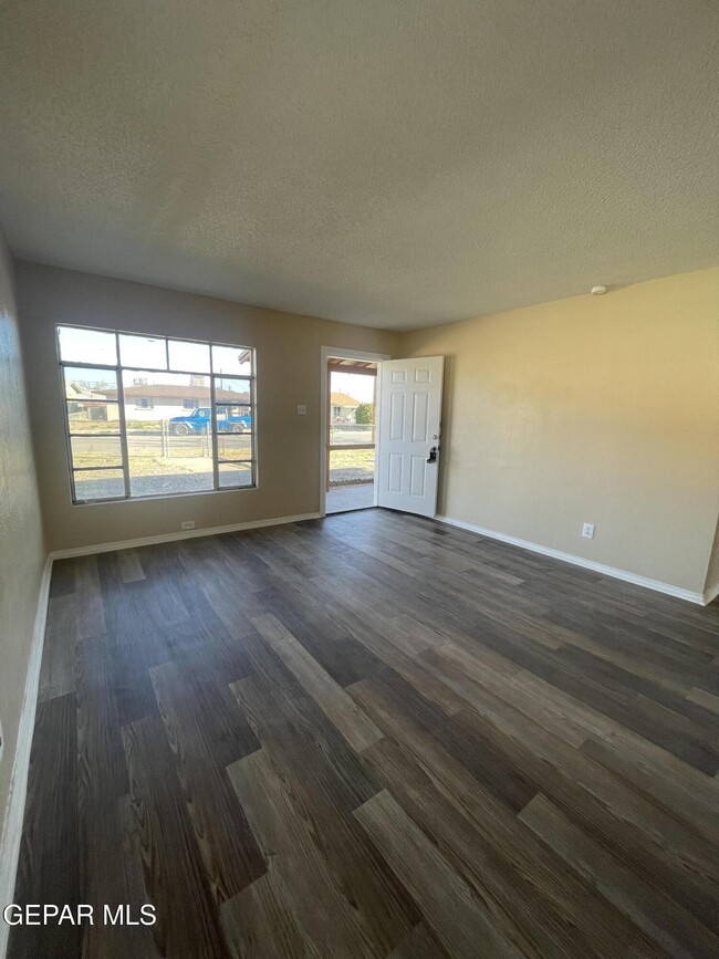 Building Photo - 5016 Wilmoth Ct