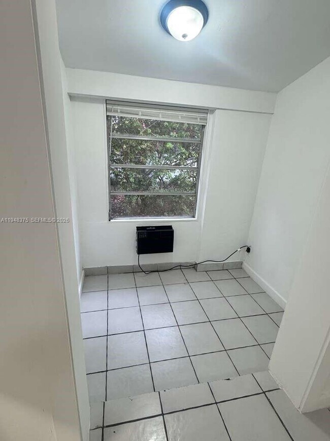 Foto del edificio - 1844 Taft St