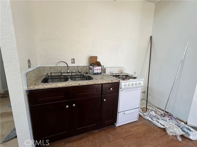 Foto del edificio - 4965 Tulsa Ave