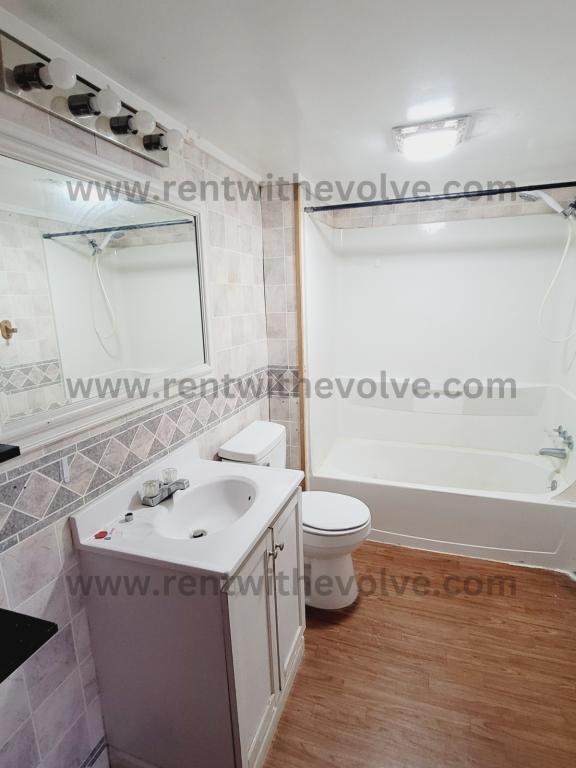 Building Photo - 337 S Indiana St