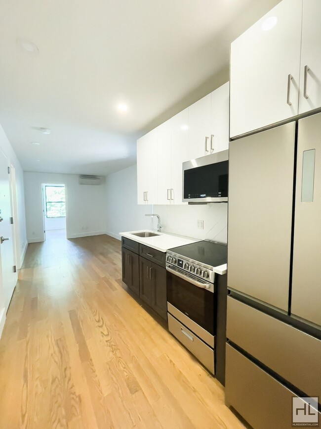 Building Photo - DEKALB AVENUE / Great Clinton Hill Neighbo...
