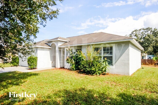 Foto del edificio - 3457 Sleepy Hill Oaks St