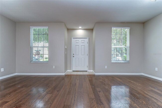 Foto del edificio - 1417 Sedgwick Dr