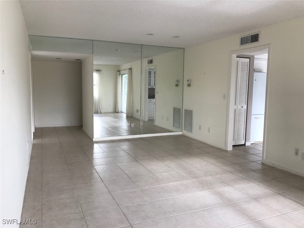 Building Photo - 113 Bobolink Way