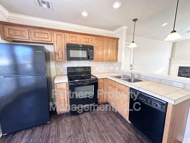 Foto del edificio - 2673 N Miranda St