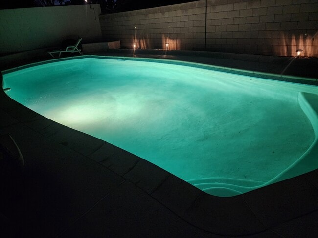 Foto del edificio - 2612 Siesta Ave