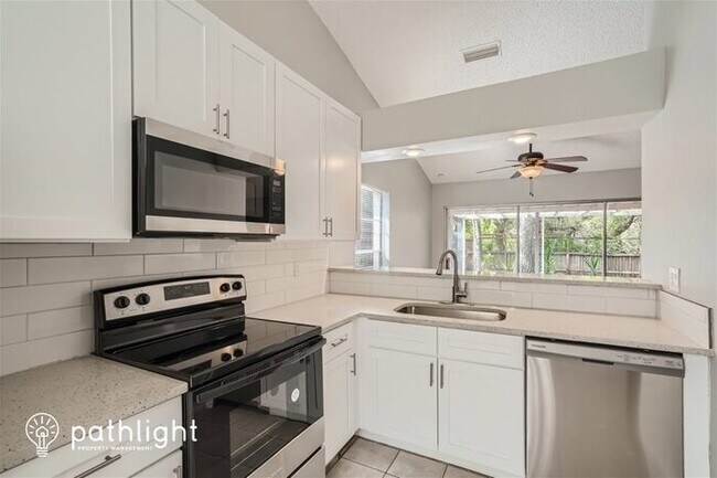 Foto del edificio - 13654 Laraway Drive, Riverview, FL, 33579
