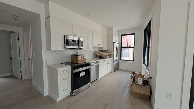 Building Photo - 86 Colborne Rd