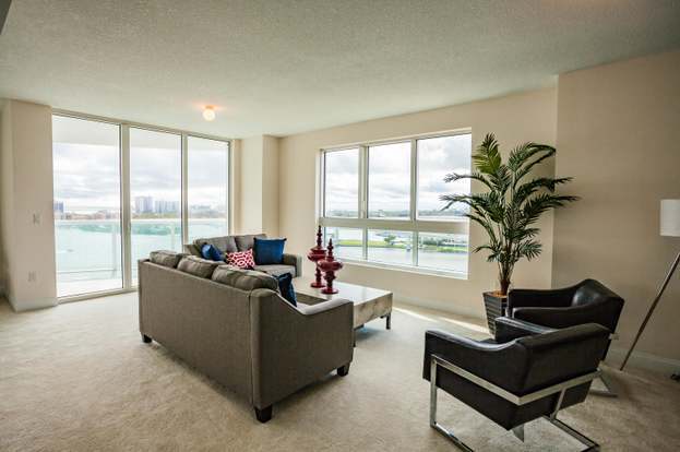 Foto del edificio - 231 Riverside Dr