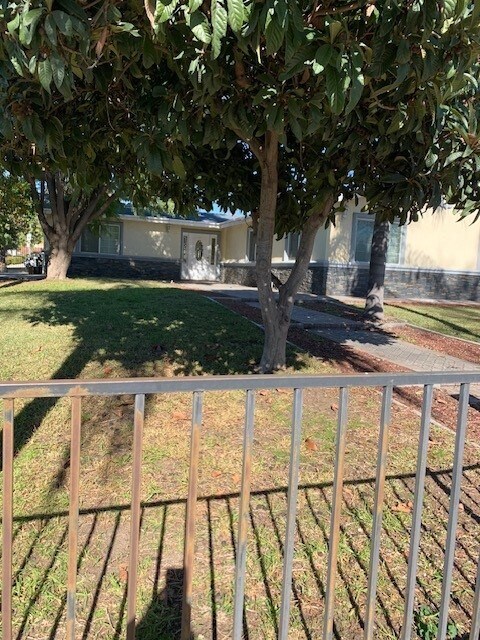 Foto principal - 971 Ashfield Ave