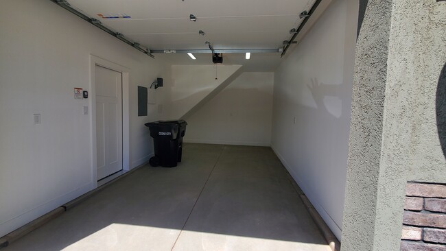 Garage - 3154 W 1650 N