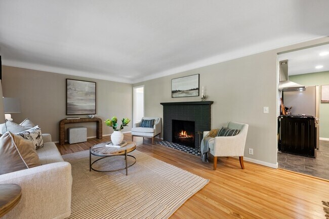 Foto del edificio - 3424 Abbott Ave N