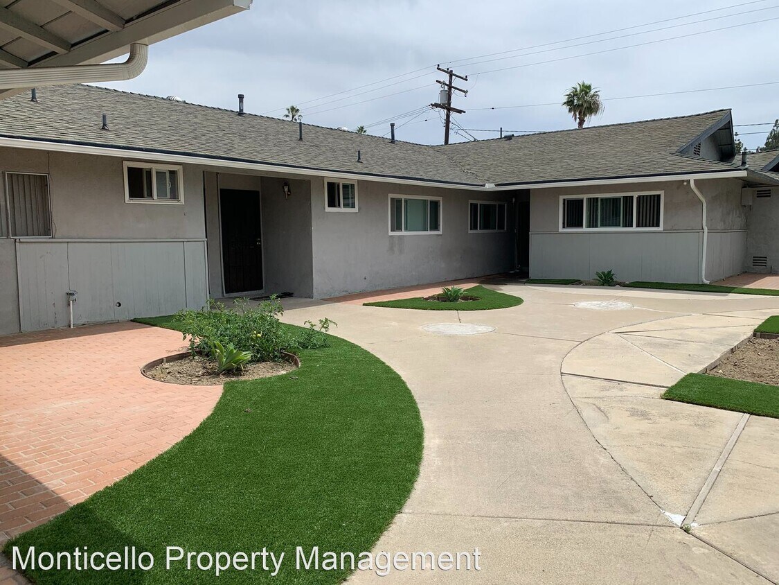 Foto principal - 2126 E Almont Ave