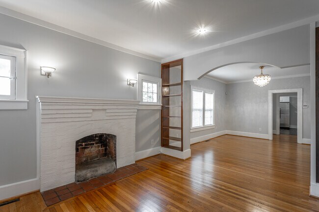 Foto del edificio - 2511 Oak St