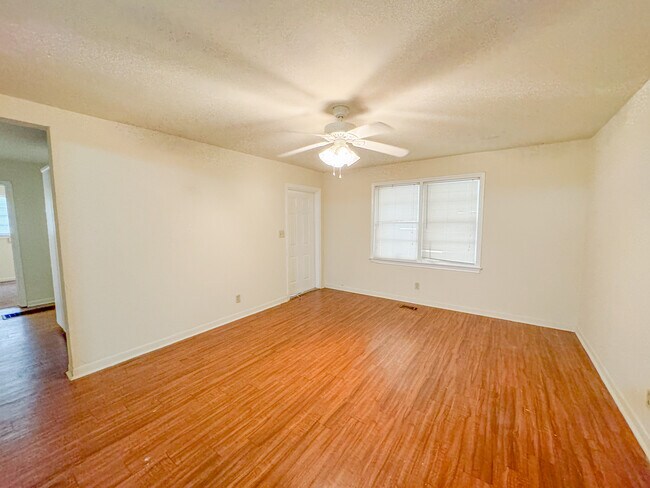 Building Photo - 1502 Atkamire Dr