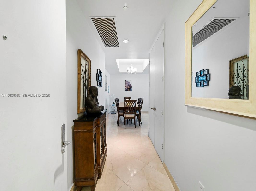 Building Photo - 15901 Collins Ave