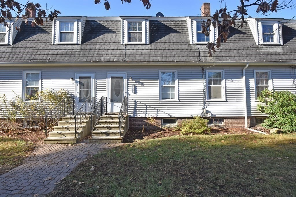 Primary Photo - 32 Nelson St