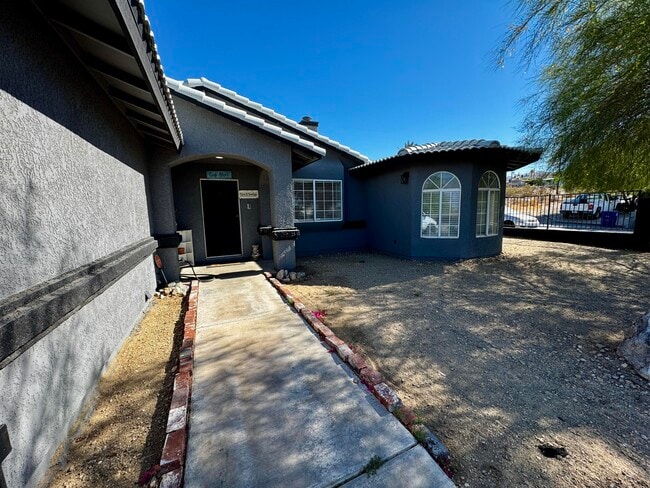 Building Photo - 67890 Alameda Dr