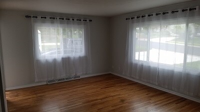 Living Room - 4908 Farwell St