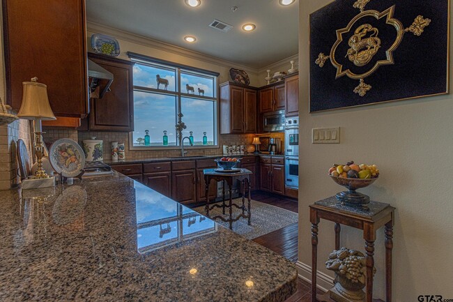 Foto del edificio - 2801 Wexford Dr