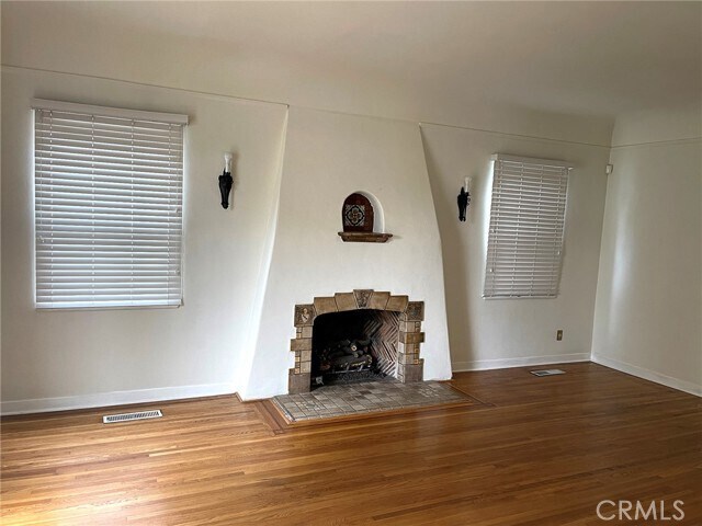 Building Photo - 1144 S Monterey St
