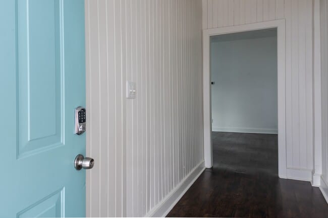 Photo - 679 Terry St SE House