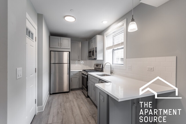 Building Photo - 1137 Oak Ave