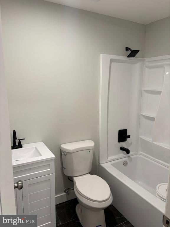 Foto del edificio - 7406 Bristol Pike