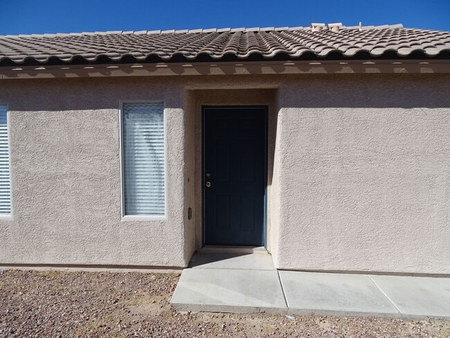 Building Photo - SINGLE STORY 3 BEDROOM HOME CONVENIENT TO NELLIS AFB