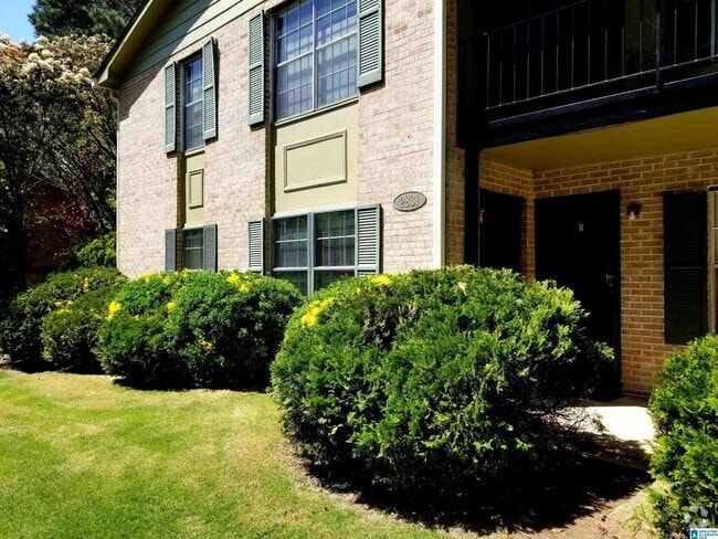 Building Photo - 2831 Georgetown Dr