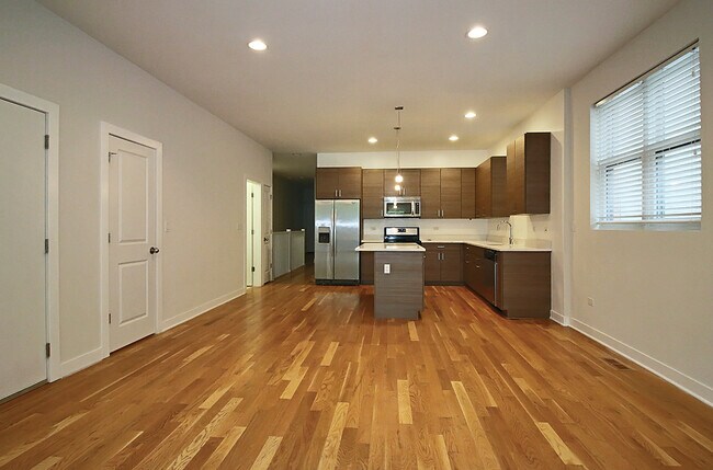 Foto del edificio - 1956 W Erie St