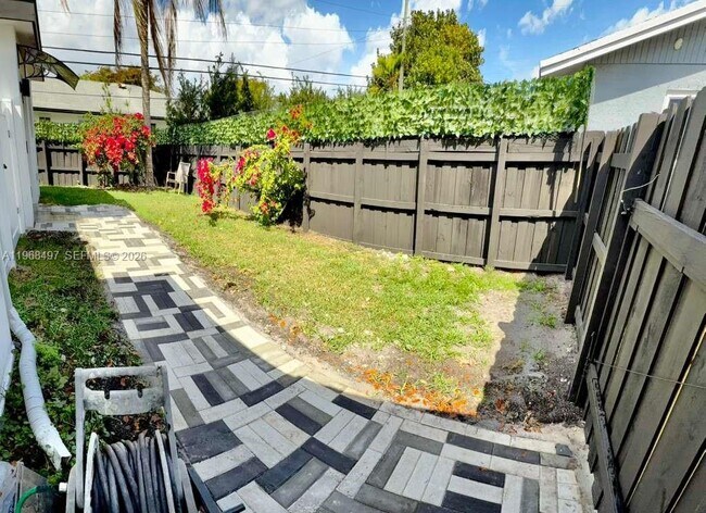 Foto del edificio - 1710 SW 99th Terrace