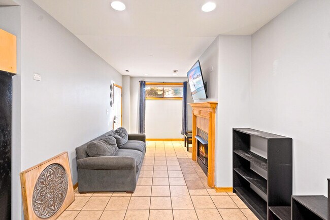 Foto del edificio - 5848 S Prairie Ave