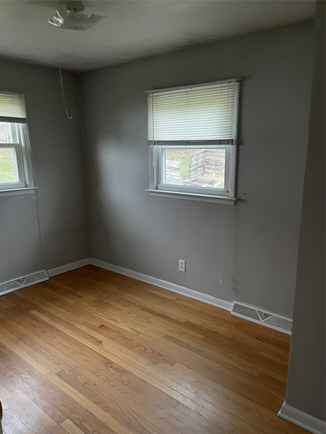 Building Photo - 310 Boswell Hill Rd