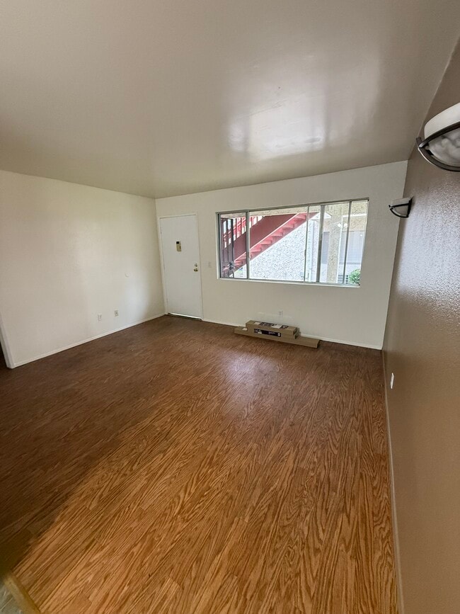 Foto del edificio - 4857 College Ave