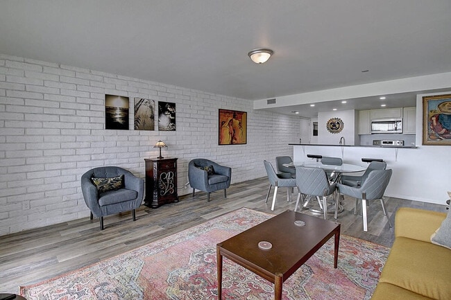 Building Photo - 1421 Eleventh Street-SI FL1-ID1023193P