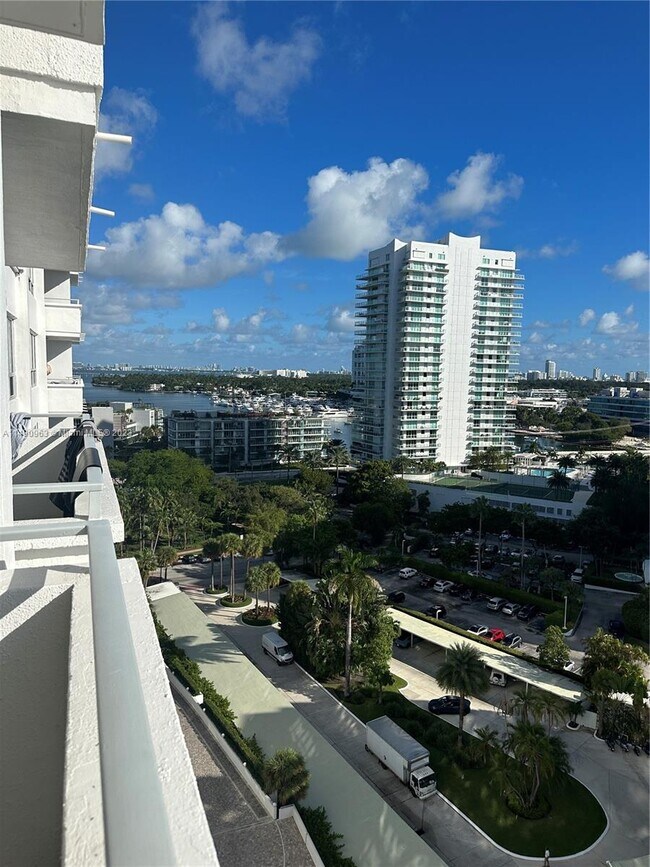 Foto del edificio - 11 Island Ave