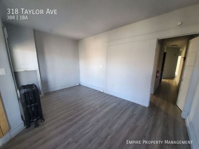 Building Photo - 318 Taylor Ave