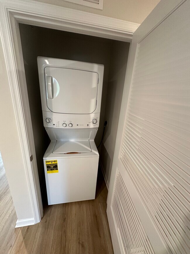 Foto del edificio - 18 Beach Ct