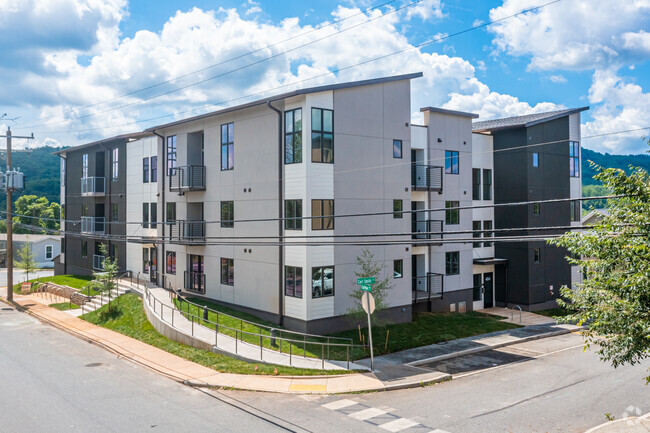 Building Photo - Sunrise Apartments