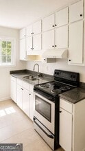 Building Photo - 1175 Forest Vale Dr NW
