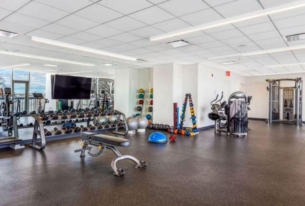 395 South End Ave, New York, NY 10280 Room for Rent in New York, NY